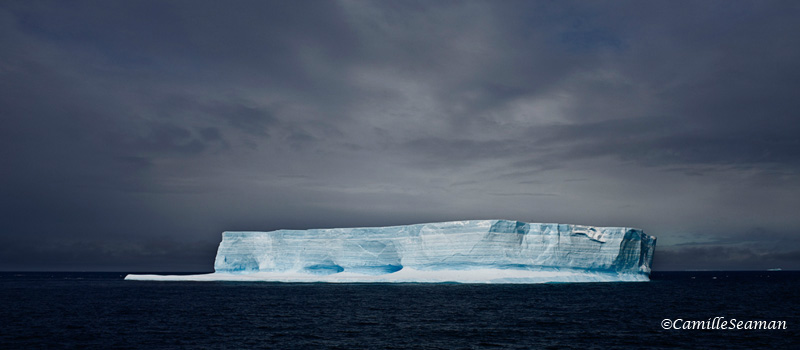 Столообразный айсберг