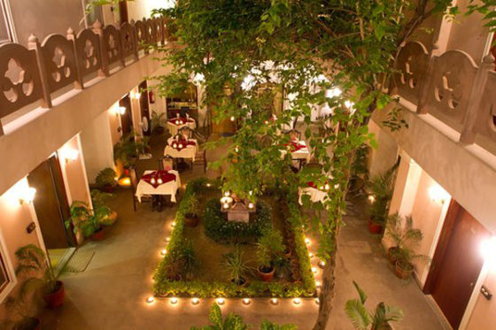 Suryauday-haveli-courtyard2