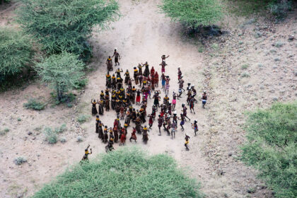 Helicopter-Turkana-Tribe-DSC_0460